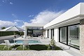 Modernas villas independientes con piscina privada, 3 dormitorios y 2 baños en parcela de 550 m2 in Pinoso Villas