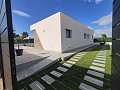 Modernas villas independientes con piscina privada, 3 dormitorios y 2 baños en parcela de 550 m2 in Pinoso Villas