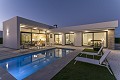 Villas indépendantes modernes avec piscine privée, 3 chambres, 2 salles de bains sur terrain de 550 m2 in Pinoso Villas