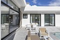 Moderne, unabhängige Villen mit privatem Pool, 3 Schlafzimmern und 2 Bädern auf einem 550 m2 großen Grundstück in Pinoso Villas