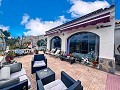Villa mit atemberaubender Aussicht und Pool in Pinoso Villas