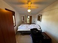 Landhuis met 3 slaapkamers en 4 badkamers in Pinoso Villas