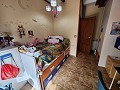Woning met 2 (mogelijk 3) slaapkamers, 2 badkamers en grote tuinen in Pinoso Villas