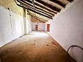 Geräumiges Landhaus mit 8 Zimmern zum Renovieren in Yecla in Pinoso Villas
