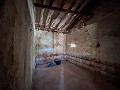 Espaciosa casa de campo con 8 habitaciones para reformar en Yecla in Pinoso Villas