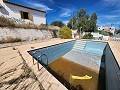 Finca de 4 dormitorios con piscina in Pinoso Villas