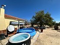 Schönes Landhaus mit Whirlpool in Agost in Pinoso Villas
