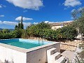 Casa de campo grande con piscina, terreno y zona para animales cerca de Elda y Monóvar. in Pinoso Villas